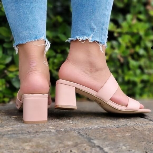 Women' Mauve Square Sole Double Strap Chunky Heel Sandals - Picture 4 of 5